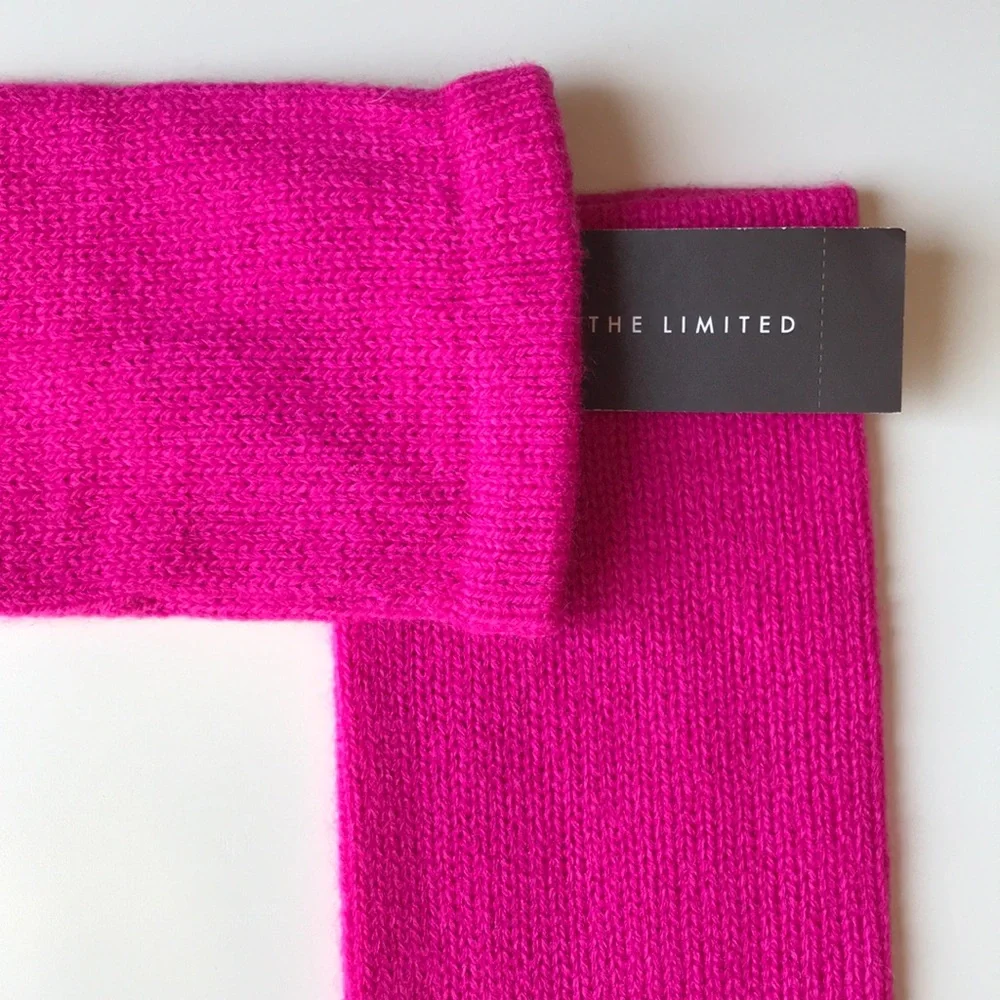 The Limited Knit Gloves